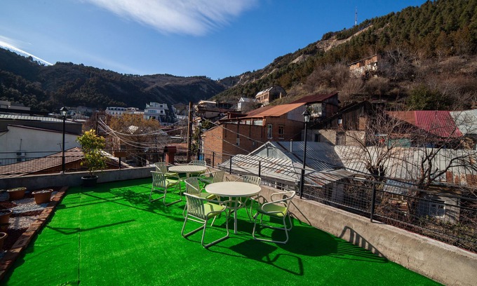 Sololaki Bed & Breakfast | Charming House with Terrace, Wine Cellar & Restaurant