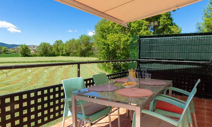 Senegue House | Beautiful House with Terrace in the Pyrenees, Pet Friendly