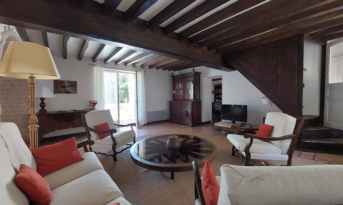 Arcy-sur-Cure House | Spacious House with Expansive Garden and Pool Oasis
