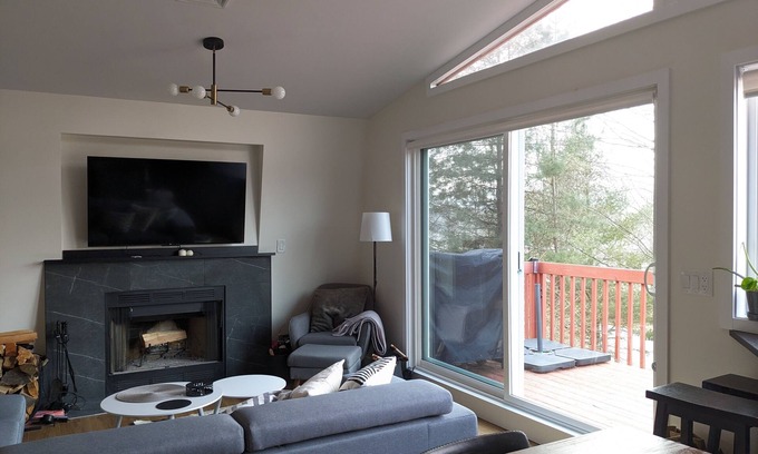 Pittsfield House | Scenic House with View in the Berkshires - Pet Friendly Retreat