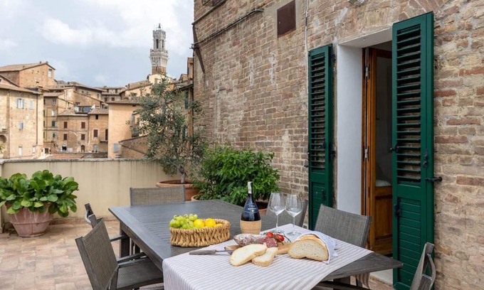 Siena Historical Center House | Experience HOUSE WOW: Panoramic Terrace & Pet-Friendly Stay