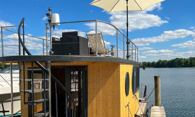 Wustrow Boat Rental | Experience Houseboat JAWE on the Beautiful Kleinseenplatte
