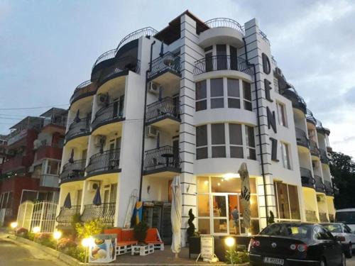 Chernomorets House | HOUSEDENz