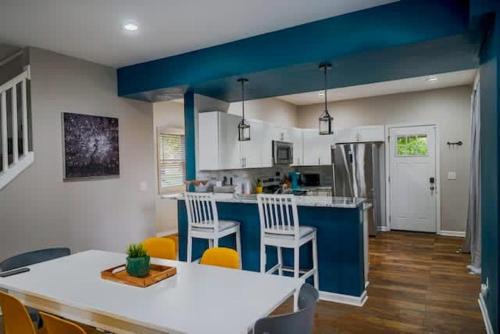 Near East Columbus House | Discover Housepitality - The Lilley Pad Near Downtown