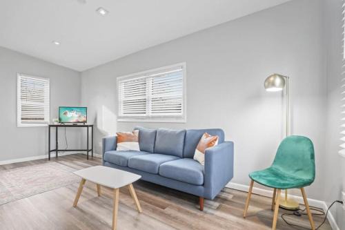 Newark Hotel | Cozy Retreat at Housepitality - Experience Comfort Today