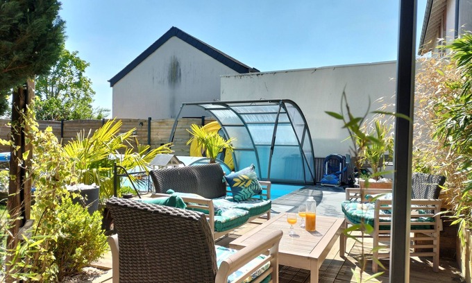 Blois House | Delightful Houses Near Castles with Pool and Spa Amenities