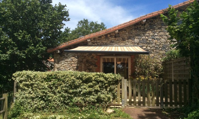 Le Poire-sur-Vie Cottage | Exceptional Houses of Life in Poiré sur Vie: Oceanfront Stay