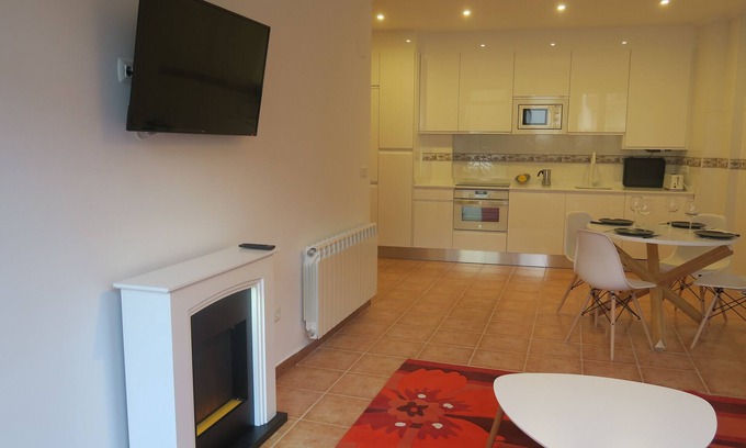 Ezcaray Apartment | Inviting Housing for Tourists with Pet-Friendly Amenities
