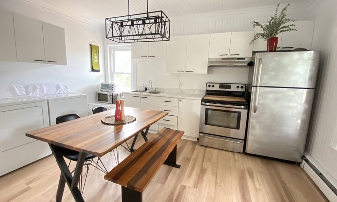 Saint Jean Port Joli Apartment | Housing in the Heart of the Village