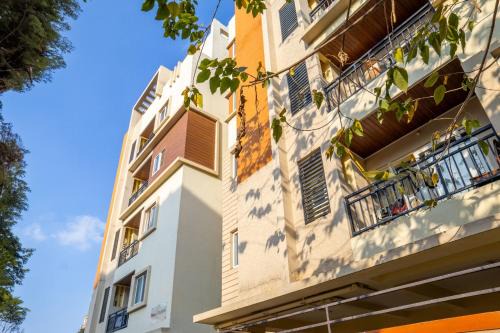Bengaluru Apartment | Housr Coleman Bengaluru Near Hebbal Manyata Tech Park