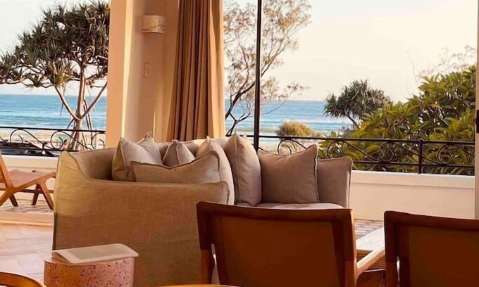 Currumbin Apartment | Ocean View Apartment in Houston - Family-Friendly Retreat