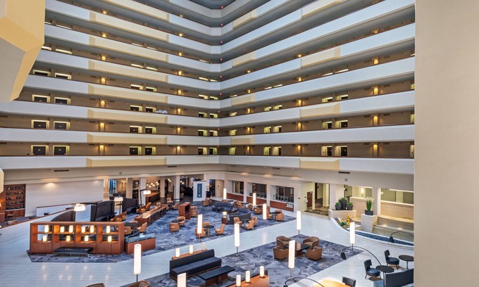 Southeast Houston Hotel | Discover Houston Marriott South at Hobby Airport: Top Amenities