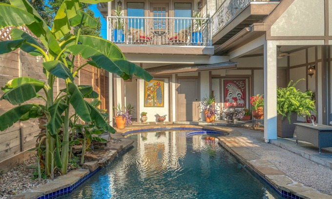 South Central Houston House | Top-Rated Houston Towers Inn Near Museums and NRG Park