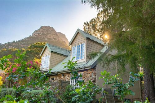 Constantia House | Relax at Houtkapperspoort Mountain Cottages with Ocean Views