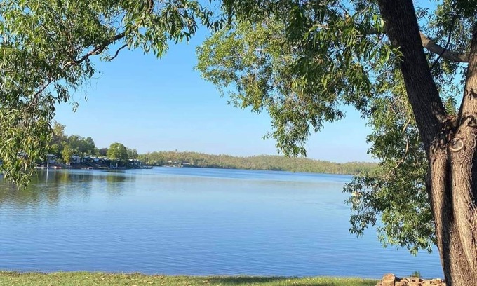 Lake Bennett House | Serene El Be Lakeside Bungalow with Pool & Ocean Views