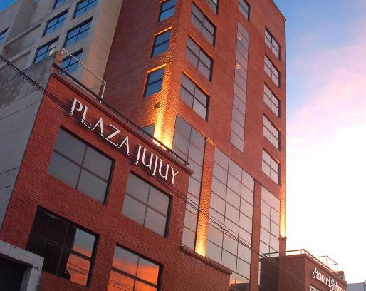 Barrio Centro Hotel | Discover Howard Johnson Plaza Jujuy: Relax by the Ocean