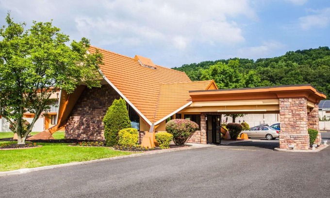 North Plainfield Hotel | Family-Friendly Stay at Howard Johnson North Plainfield