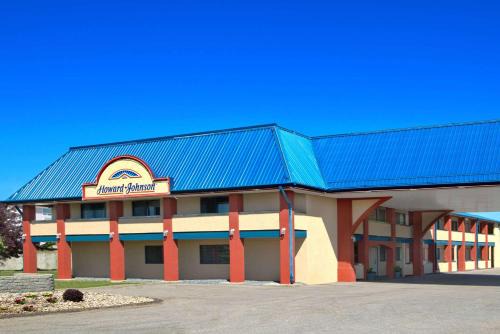 Red Deer Hotel | Comfortable Stay at Howard Johnson by Wyndham Red Deer