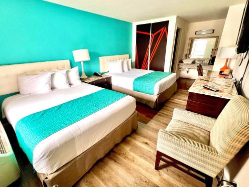 Downtown Reno Hotel | Budget-Friendly Getaway at Howard Johnson Downtown Reno