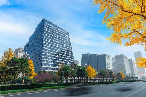 Gaoxin Hotel | Indulge at Howard Johnson Hi-Tech Plaza Chengdu, 5-Star Comfort