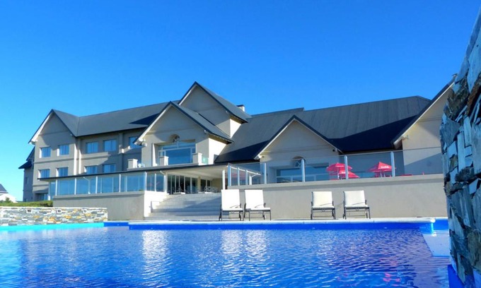Almafuerte Hotel | Charming Howard Johnson Hotel Piedras Moras with Pool & Hot Tub