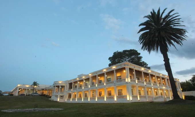 Alta Gracia Hotel | Relax at Howard Johnson Sierras Hotel y Casino in Alta Gracia