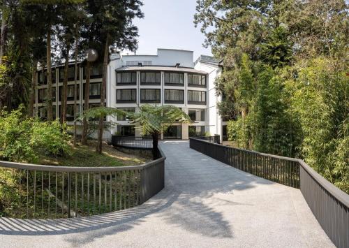 Xitou Hotel | Discover Howard Resort Xitou: Family-Friendly & Accessible