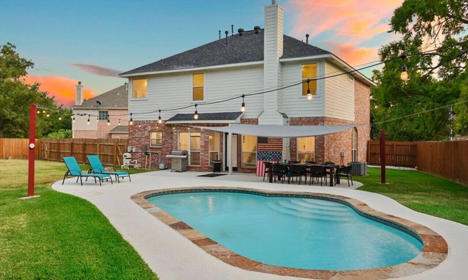 Copperfield House | Discover Howdy Haven - Pet Friendly with Private Pool!