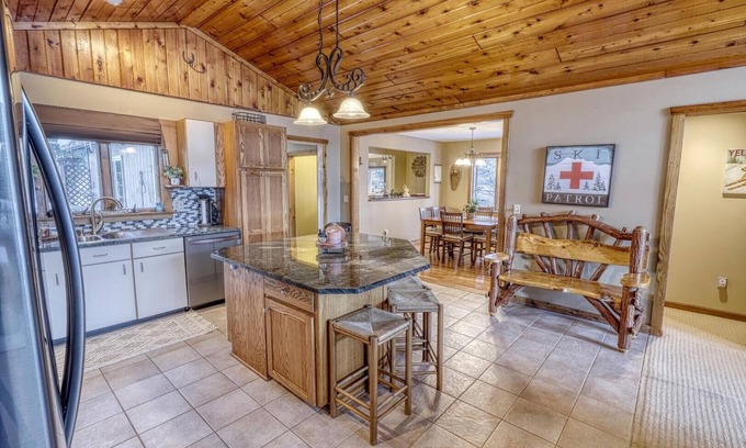 Great Valley House | Discover Howe Hill Retreat: Family-Friendly Home with Pool