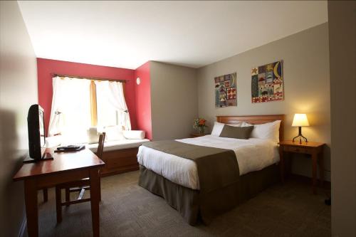 Downtown Squamish Hotel | Explore Howe Sound Inn & Brewing: Pet Friendly Comforts