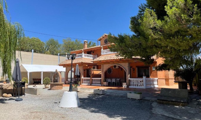 Cuevas del Campo Apartment | Experience Hoya de la Virgen: Pet-Friendly & Family Haven