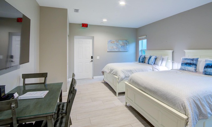 Braden River Apartment | Modern Studio with Ocean View near Premier Sports Complex