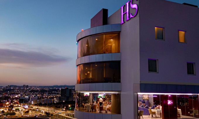 Centro Sur Hotel | Experience HS HOTSSON Hotel Querétaro: Rated 9/10 with Pool