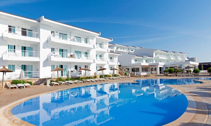 Calas de Mallorca Apartment | Inviting HSM Calas Park: Oceanfront Stay with Pool Access