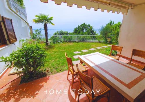 Roiano-Gretta-Barcola-Cologna-Scorcola Apartment | Inviting Loft at Miramare Castle with Scenic Views