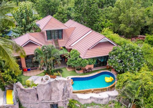 Hua Hin House | Private Retreat at Huahin I-Din Poolvilla with Scenic Views