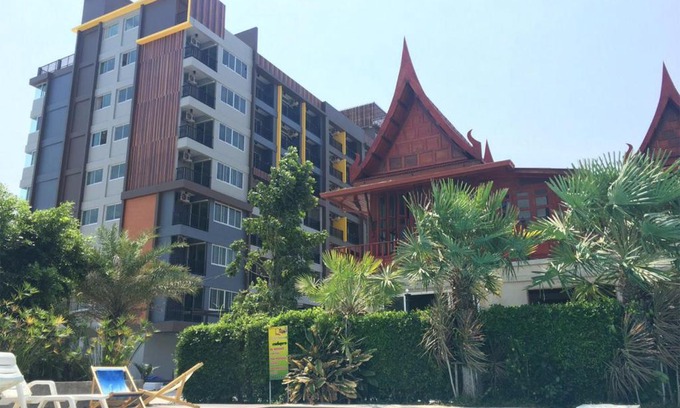 Hua Hin Hotel | Budget-Friendly Stay at Huahin Terminal with Pool Access
