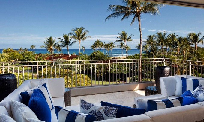 Kaupulehu House | Exclusive Hillside Penthouse: Book 5 Nights, Get 1 Free!