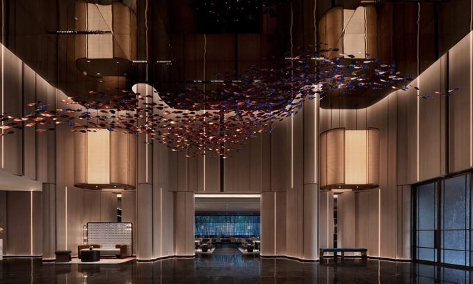Putuo Hotel | Elegant Hualuxe Shanghai Changfeng Park: 5-Star Retreat