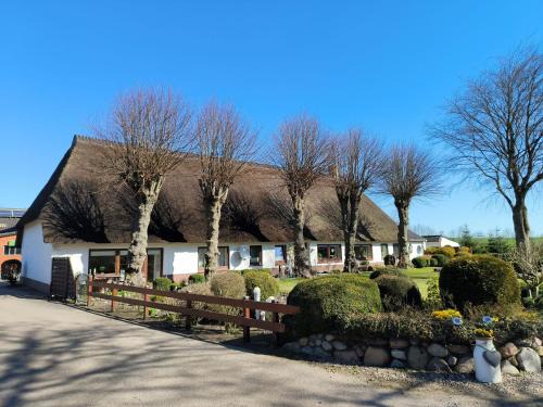 Sieverstedt Apartment | Huber - gemütliche FeWo mit Terrasse und Garten auf dem Lande