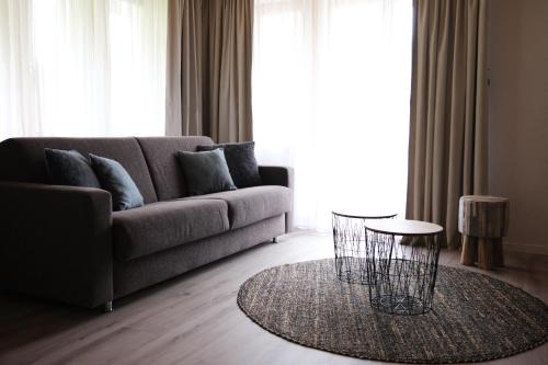 Obergesteln Apartment | Hubertus 112: Oceanfront Retreat with Private Pool & Spa