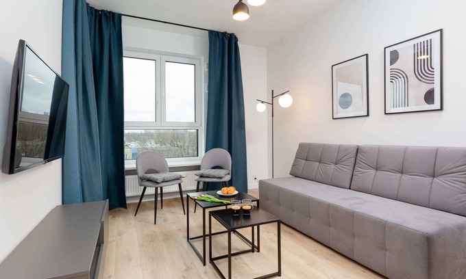 Zoliborz Apartment | Discover Hubnera 1/356: Cozy Studio in Warsaw Żoliborz