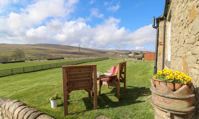 Barnard Castle Cottage | Pet-Friendly HUDEWAY VIEW with Open Fire in Middleton