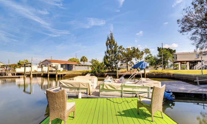 Vista Del Mar House | Pet-Friendly Hudson Home with Dock, Steps to the Beach!