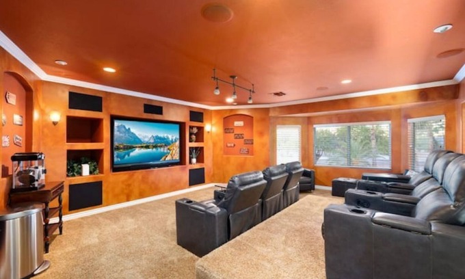 Chandler House | Unforgettable Hudson Place with Theater, Golf & Pool Access