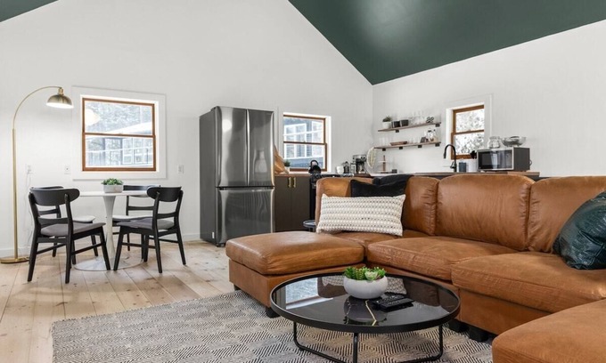 Hillsdale House | Discover Hudson Valley & The Berkshires Cottage Retreat