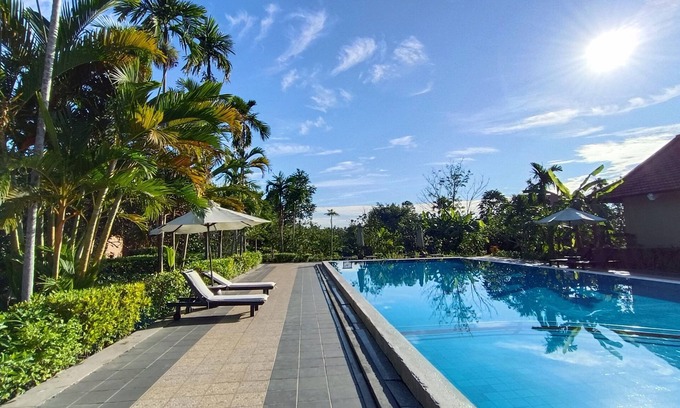 Thuy Xuan Hotel | Relax at Hue Riverside Boutique Resort & Spa: 4-Star Retreat