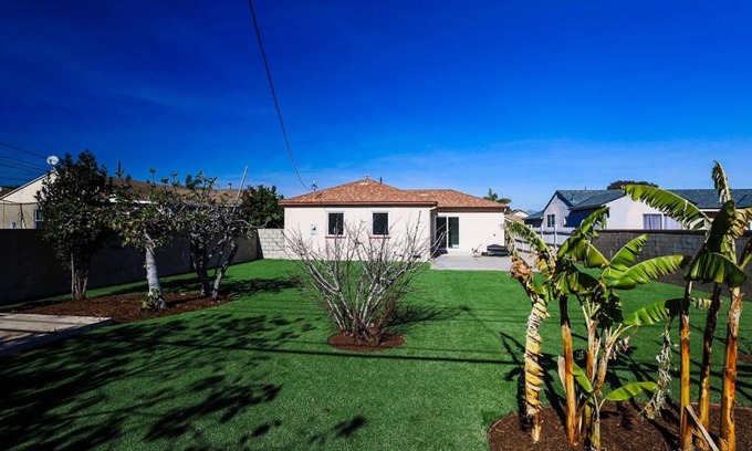 Port Hueneme House | Experience Comfort at Hueneme Beach Village on Clara