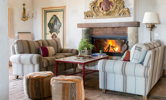 Cumbres de San Bartolome House | Discover Huerta Barba: Pet-Friendly Retreat with Pool