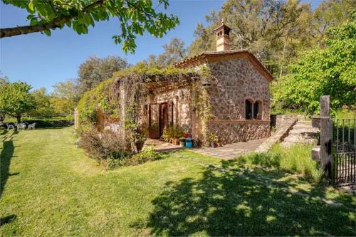 Los Marines House | Experience Huerto Los Castaños: Oceanfront Pool Paradise